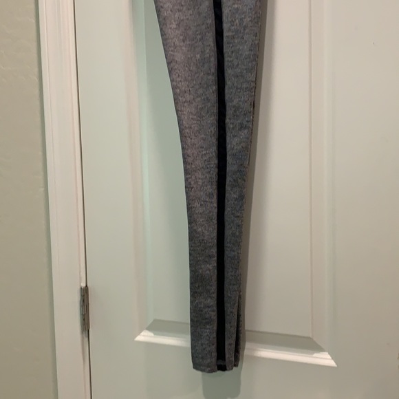 FOREVER 21 SIZE XS LEGGINGS - Picture 11 of 11